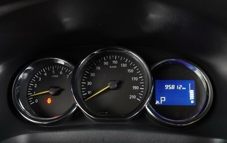 Renault Sandero II рестайлинг, 2016 год, 849 000 рублей, 16 фотография