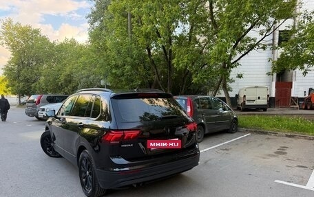 Volkswagen Tiguan II, 2017 год, 2 000 000 рублей, 3 фотография