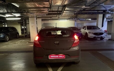 Hyundai Solaris II рестайлинг, 2015 год, 1 100 000 рублей, 4 фотография