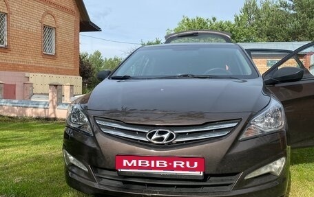 Hyundai Solaris II рестайлинг, 2015 год, 1 100 000 рублей, 11 фотография