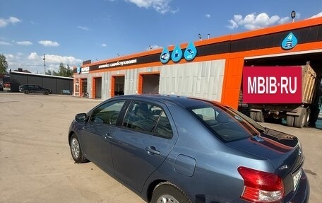 Toyota Yaris III рестайлинг, 2011 год, 889 000 рублей, 4 фотография