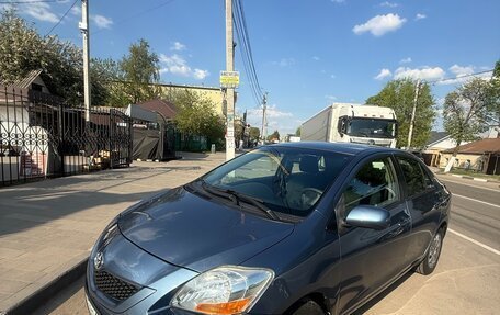 Toyota Yaris III рестайлинг, 2011 год, 889 000 рублей, 16 фотография