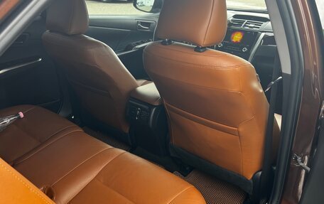 Toyota Camry, 2017 год, 2 300 000 рублей, 9 фотография