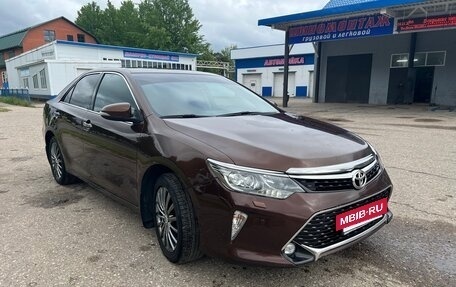 Toyota Camry, 2017 год, 2 300 000 рублей, 2 фотография