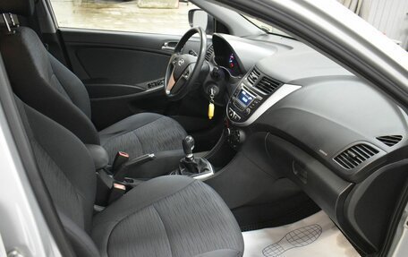 Hyundai Solaris II рестайлинг, 2016 год, 959 000 рублей, 18 фотография