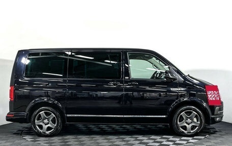 Volkswagen Multivan T6 рестайлинг, 2017 год, 4 600 000 рублей, 4 фотография