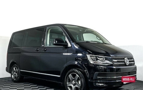 Volkswagen Multivan T6 рестайлинг, 2017 год, 4 600 000 рублей, 3 фотография
