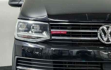 Volkswagen Multivan T6 рестайлинг, 2017 год, 4 600 000 рублей, 22 фотография