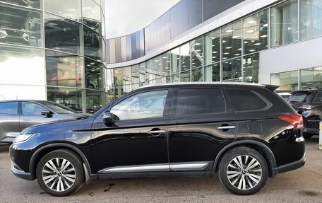 Mitsubishi Outlander III рестайлинг 3, 2019 год, 2 590 000 рублей, 4 фотография