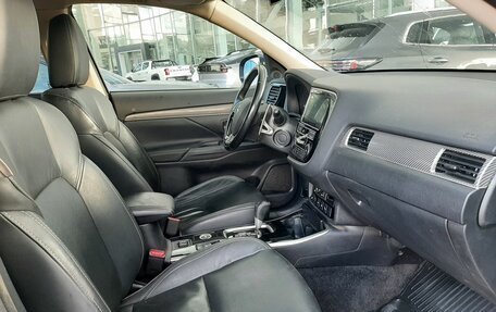 Mitsubishi Outlander III рестайлинг 3, 2019 год, 2 590 000 рублей, 11 фотография