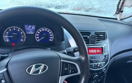 Hyundai Solaris II рестайлинг, 2014 год, 820 000 рублей, 1 фотография