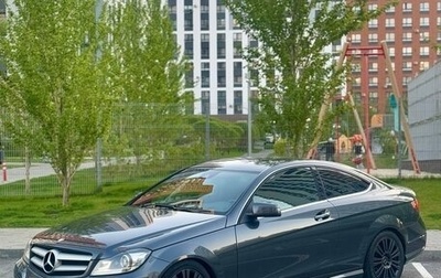 Mercedes-Benz C-Класс, 2012 год, 1 900 000 рублей, 1 фотография