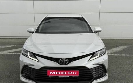 Toyota Camry, 2021 год, 2 690 000 рублей, 1 фотография