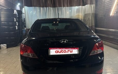 Hyundai Solaris II рестайлинг, 2014 год, 820 000 рублей, 2 фотография