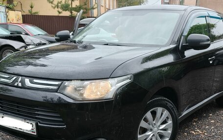 Mitsubishi Outlander III рестайлинг 3, 2013 год, 1 150 000 рублей, 8 фотография