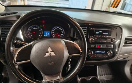 Mitsubishi Outlander III рестайлинг 3, 2013 год, 1 150 000 рублей, 13 фотография