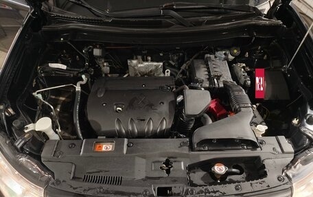Mitsubishi Outlander III рестайлинг 3, 2013 год, 1 150 000 рублей, 19 фотография