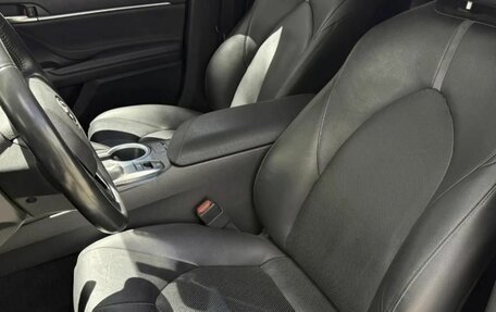 Toyota Camry, 2021 год, 2 690 000 рублей, 13 фотография