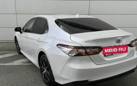 Toyota Camry, 2021 год, 2 690 000 рублей, 6 фотография