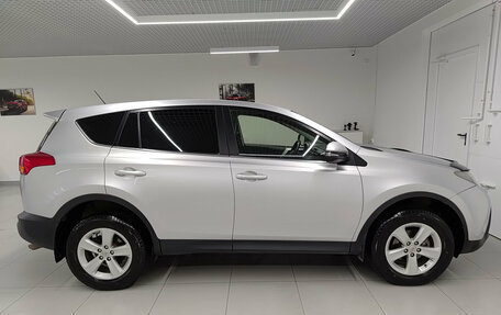 Toyota RAV4, 2013 год, 1 550 000 рублей, 4 фотография