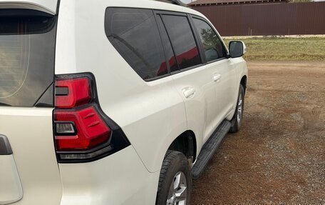 Toyota Land Cruiser Prado 150 рестайлинг 2, 2021 год, 5 690 000 рублей, 4 фотография