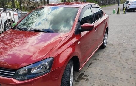Volkswagen Polo VI (EU Market), 2012 год, 950 000 рублей, 2 фотография