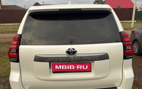 Toyota Land Cruiser Prado 150 рестайлинг 2, 2021 год, 5 690 000 рублей, 2 фотография
