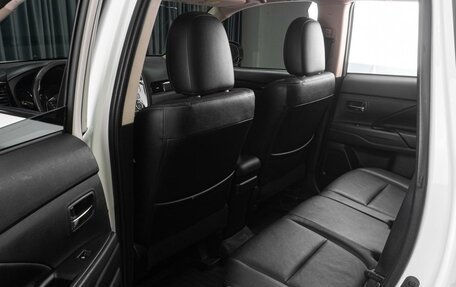 Mitsubishi Outlander III рестайлинг 3, 2015 год, 1 929 000 рублей, 11 фотография