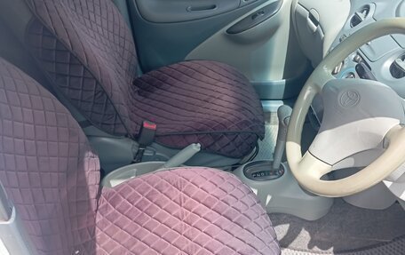 Toyota Vitz, 2001 год, 380 000 рублей, 6 фотография
