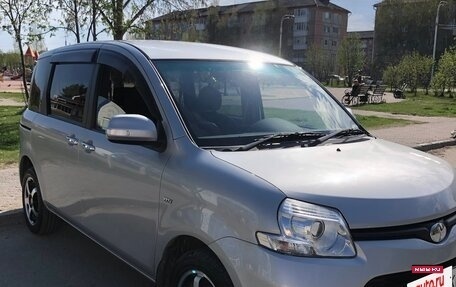 Toyota Sienta I, 2015 год, 1 280 000 рублей, 2 фотография