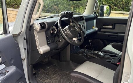 Toyota FJ Cruiser, 2012 год, 7 999 000 рублей, 12 фотография
