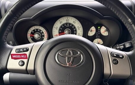 Toyota FJ Cruiser, 2012 год, 7 999 000 рублей, 18 фотография