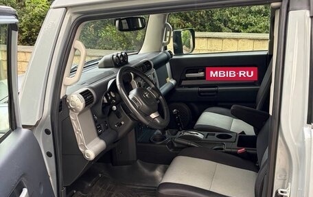 Toyota FJ Cruiser, 2012 год, 7 999 000 рублей, 20 фотография