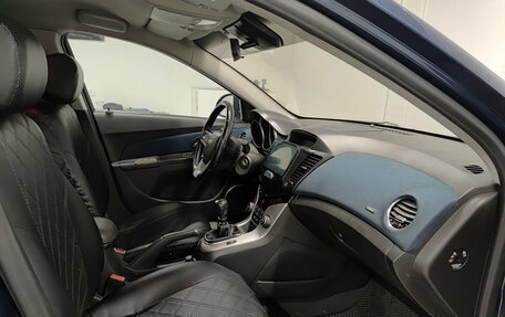 Chevrolet Cruze II, 2011 год, 663 000 рублей, 13 фотография