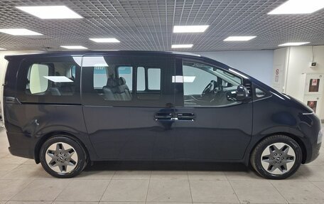 Hyundai Staria, 2021 год, 4 850 000 рублей, 4 фотография