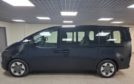 Hyundai Staria, 2021 год, 4 850 000 рублей, 8 фотография