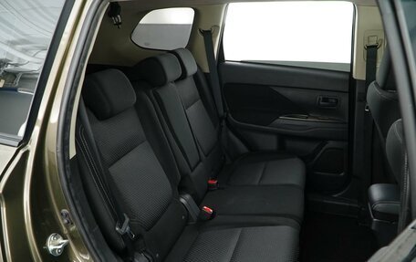Mitsubishi Outlander III рестайлинг 3, 2018 год, 1 699 046 рублей, 7 фотография