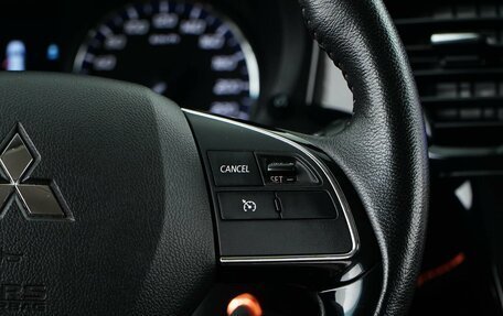 Mitsubishi Outlander III рестайлинг 3, 2018 год, 1 699 046 рублей, 14 фотография