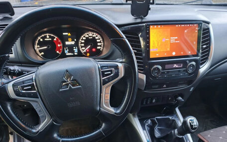Mitsubishi Pajero Sport III рестайлинг, 2018 год, 3 100 000 рублей, 3 фотография