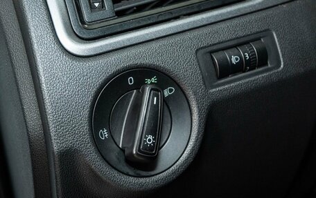 Skoda Rapid I, 2017 год, 990 000 рублей, 14 фотография