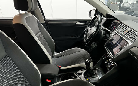 Volkswagen Tiguan II, 2018 год, 2 590 000 рублей, 11 фотография
