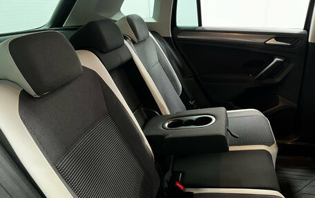 Volkswagen Tiguan II, 2018 год, 2 590 000 рублей, 16 фотография