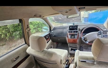 Toyota Gaia, 2002 год, 700 000 рублей, 12 фотография