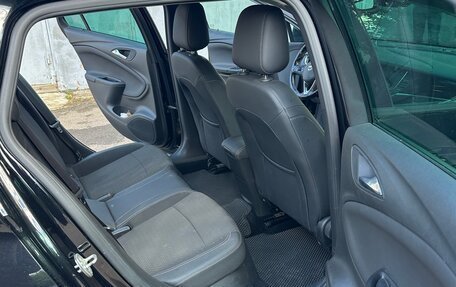 Opel Astra K, 2019 год, 1 450 000 рублей, 11 фотография
