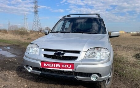 Chevrolet Niva I рестайлинг, 2012 год, 575 000 рублей, 2 фотография