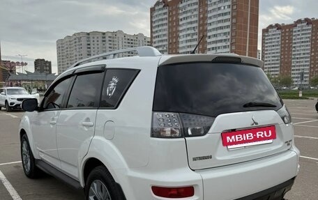 Mitsubishi Outlander III рестайлинг 3, 2010 год, 880 000 рублей, 5 фотография