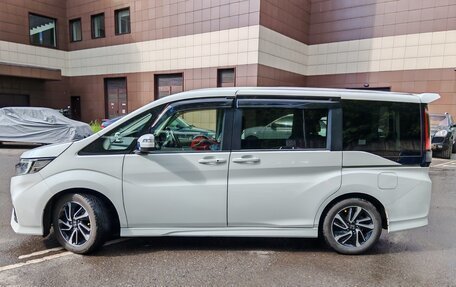 Honda Stepwgn IV, 2017 год, 2 300 000 рублей, 4 фотография