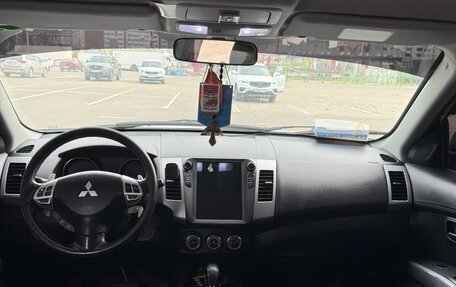 Mitsubishi Outlander III рестайлинг 3, 2010 год, 880 000 рублей, 7 фотография