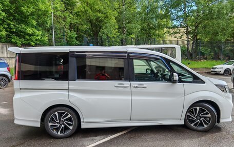 Honda Stepwgn IV, 2017 год, 2 300 000 рублей, 8 фотография