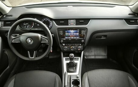 Skoda Octavia, 2017 год, 1 685 000 рублей, 14 фотография